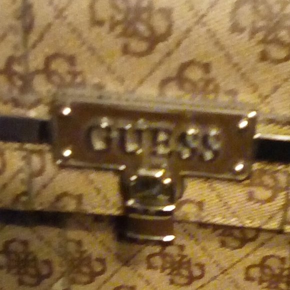 GUESS crossbody min bag - Picture 1 of 4